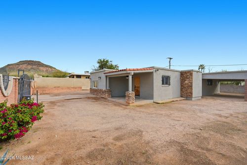 1633 S Camino Del Sierra, Tucson, AZ, 85713-2629 | Card Image