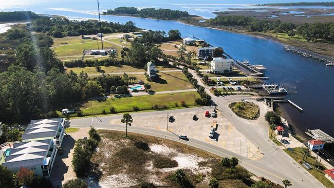 607 Marine St, Home with 0 bedrooms, 0 bathrooms and null parking in Carrabelle FL | Image 4