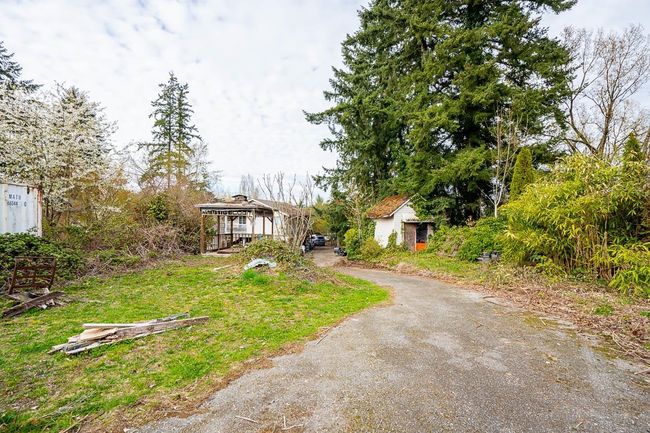 23818 Fraser Highway, House other with 5 bedrooms, 2 bathrooms and 4 parking in Langley BC | Image 12