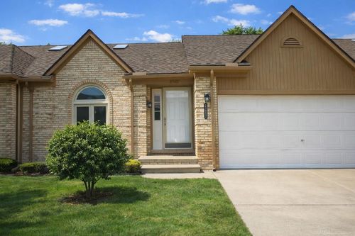 35907 Fierimonte Dr, Clinton Township, MI, 48035-2109 | Card Image