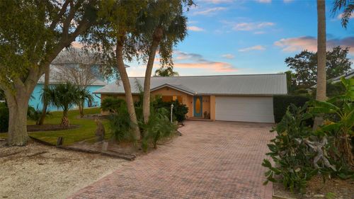 33 Cunningham Dr, NEW SMYRNA BEACH, FL, 32168-5905 | Card Image