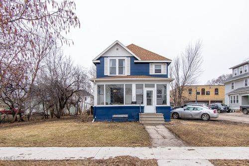 708 7th St N, Fargo, ND, 58102-4408 | Card Image