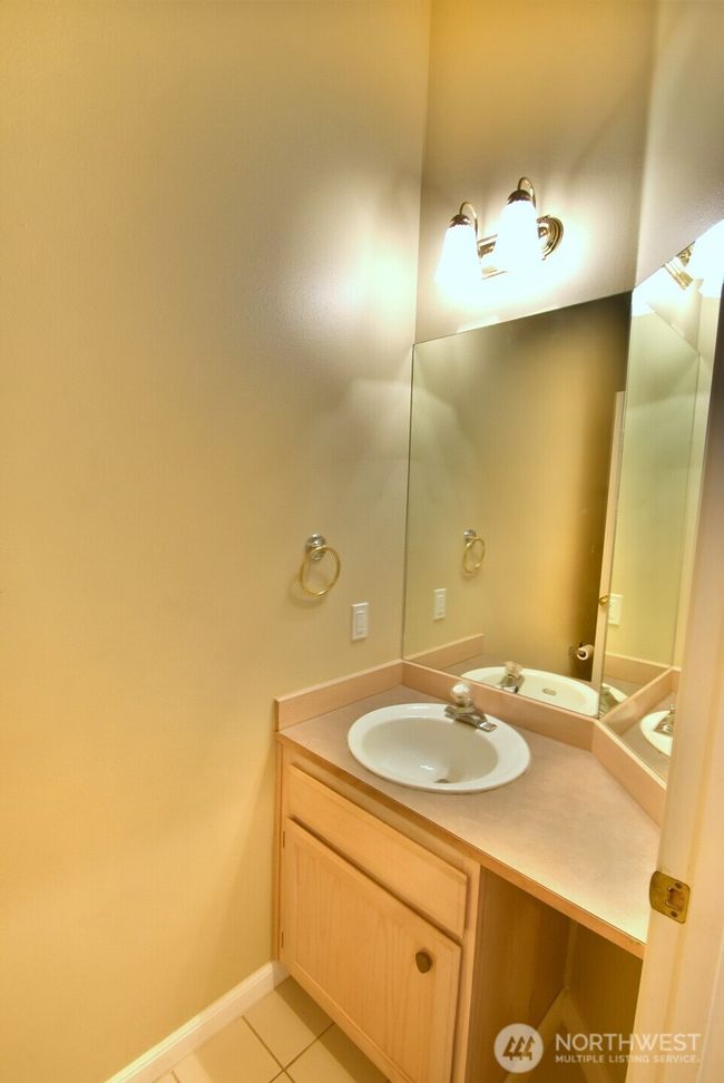 APT-8 - 21121 77 Th Pl W, Townhouse with 3 bedrooms, 3 bathrooms and 2 parking in Edmonds WA | Image 11