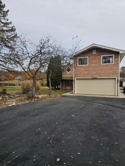 6N263 River Dr, St. Charles, IL, 60175-6394 | Card Image