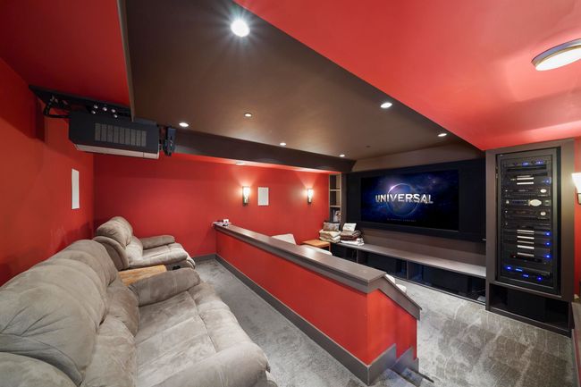 THEATRE ROOM | Image 33