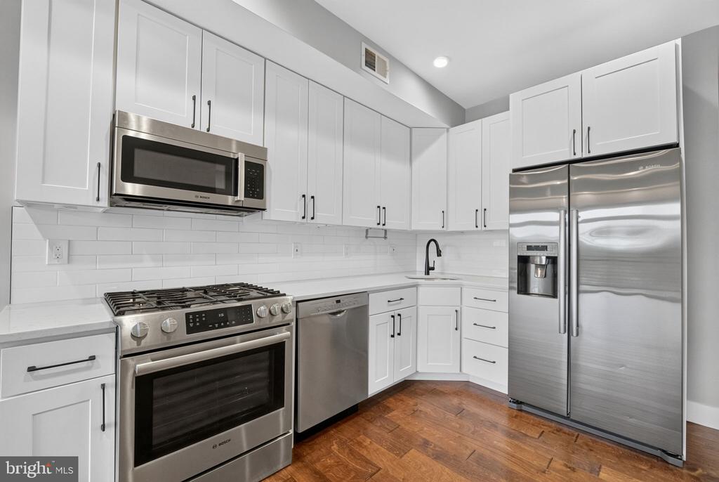 Residential in WASHINGTON 3