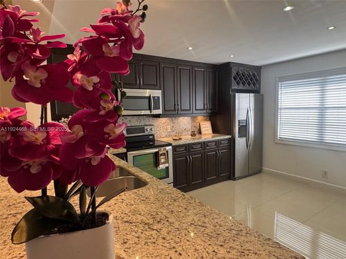 207t-13001 Sw 15th Ct, Pembroke Pines, FL, 33027-2463 | Card Image