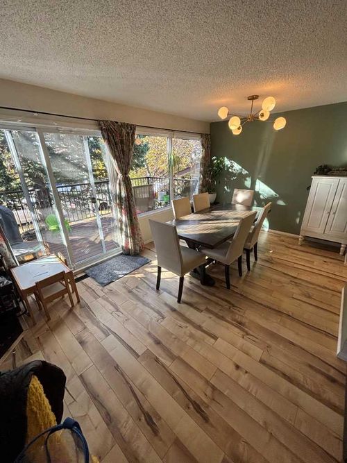 3741 Cedarille Dr Sw, Calgary, AB, T2W3J5 | Card Image
