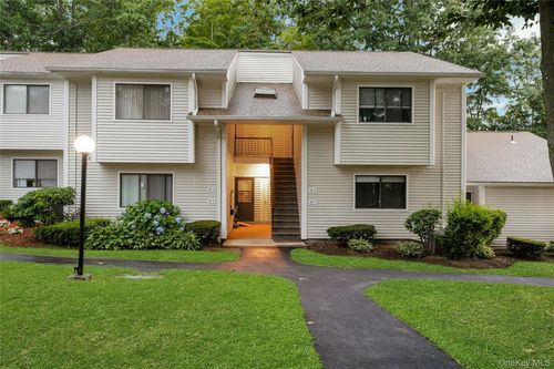 f-90 Molly Pitcher Ln, Yorktown Heights, NY, 10598-1527 | Card Image