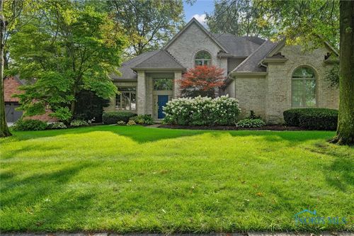 555 Troon Rd, Holland, OH, 43528-9226 | Card Image