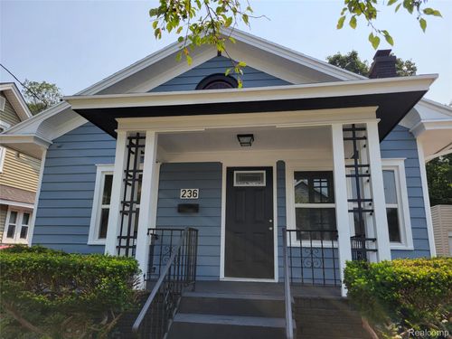 236 Elvin Ct, Lansing, MI, 48912-2802 | Card Image