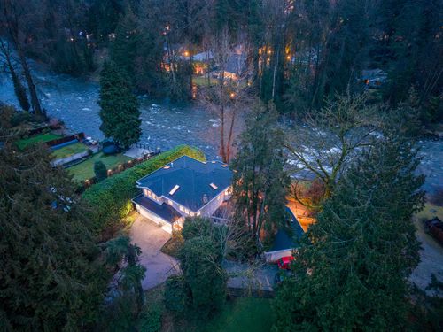 682 Seymour Blvd, North Vancouver, BC, V7J2J6 | Card Image