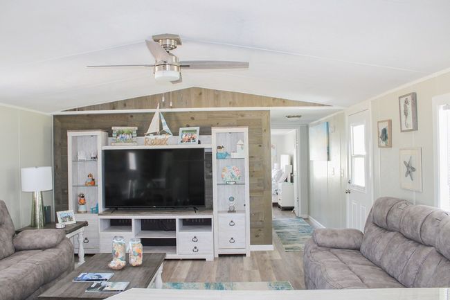 231 Ne Webb Ln, House other with 2 bedrooms, 2 bathrooms and 2 parking in Steinhatchee FL | Image 16
