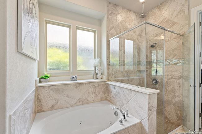 11910 Wilby Crk, House other with 5 bedrooms, 4 bathrooms and null parking in San Antonio TX | Image 31
