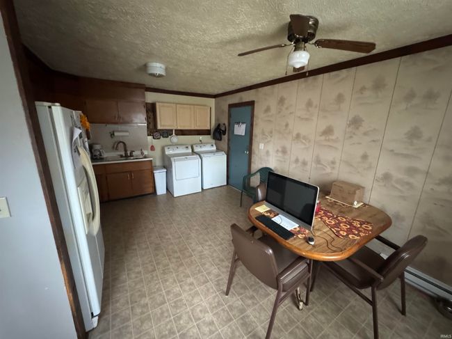 205 Cedar St, House other with 3 bedrooms, 1 bathrooms and null parking in Williamsport IN | Image 4