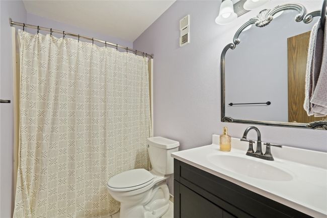 APT-14 - 1015 Woodland Heights Ct Se, Condo with 2 bedrooms, 1 bathrooms and null parking in Cedar Rapids IA | Image 11