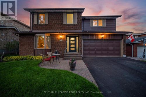 2203 Previn Crt, Burlington, ON, L7P4J3 | Card Image