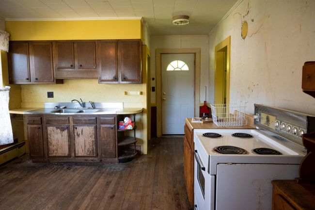 366 S Main St, House other with 4 bedrooms, 2 bathrooms and null parking in Bradford VT | Image 11