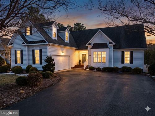 464 Middle Gate, Irvington, VA, 22480-2416 | Card Image