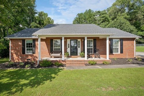 143 Old Qualls Rd, Cookeville, TN, 38506-6351 | Card Image