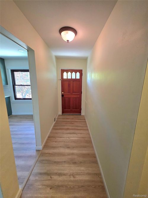 1867 Miller Ave, Ann Arbor, MI, 48103-2551 | Card Image