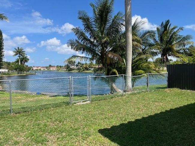 0 - 6983 Sw 161 St Pl, House other with 3 bedrooms, 3 bathrooms and null parking in Miami FL | Image 27