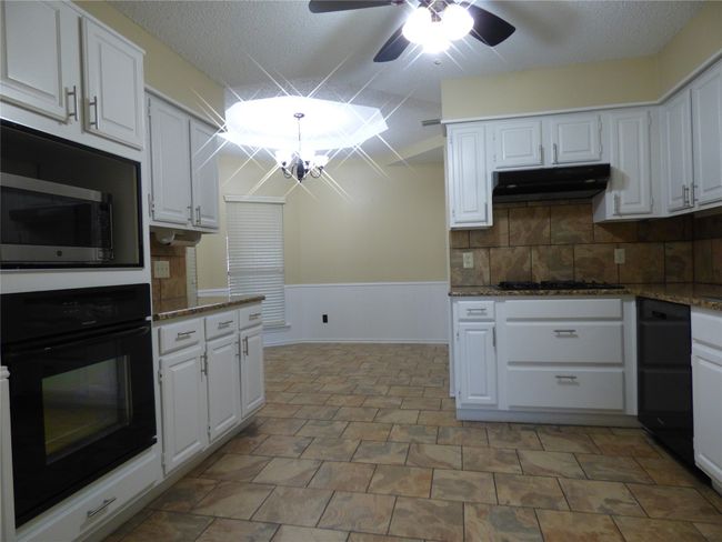 1920 Arbor Creek Dr, House other with 3 bedrooms, 2 bathrooms and null parking in Carrollton TX | Image 6