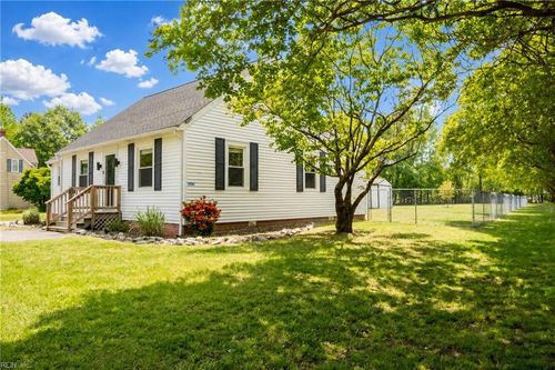 8798 Guinea Rd, Hayes, VA, 23072-3826 | Card Image