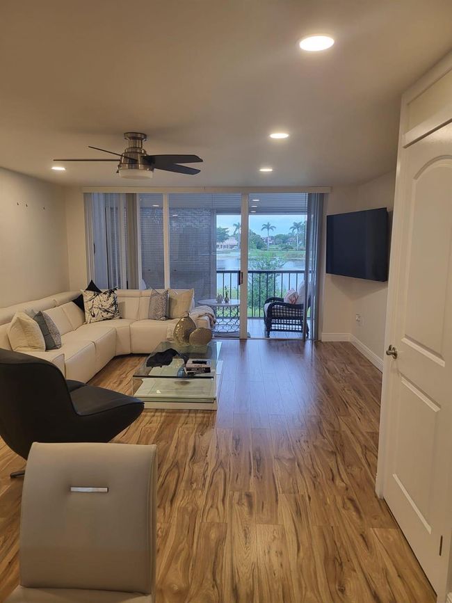 APT-201 - 4266 Deste Ct, Condo with 2 bedrooms, 2 bathrooms and null parking in Lake Worth FL | Image 7