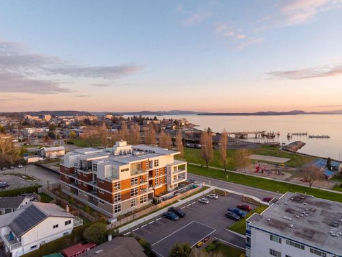 105-9570 Fifth St, Sidney, BC, V8L2W5 | Card Image