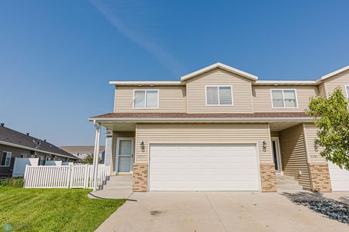 4285 Estate Dr S, Fargo, ND, 58104-3317 | Card Image