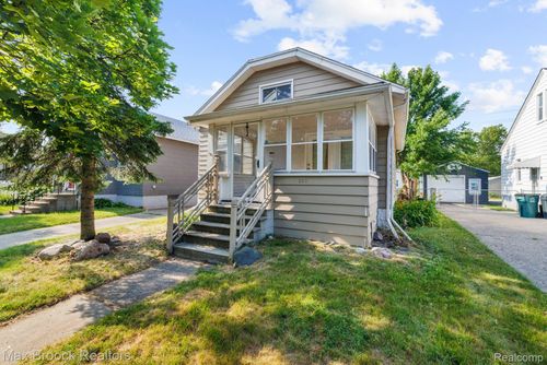 520 Hazelhurst St, Ferndale, MI, 48220-2855 | Card Image