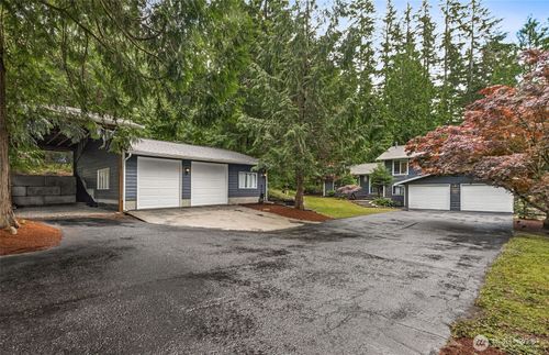 26055 Se 152nd St, Issaquah, WA, 98027-8262 | Card Image