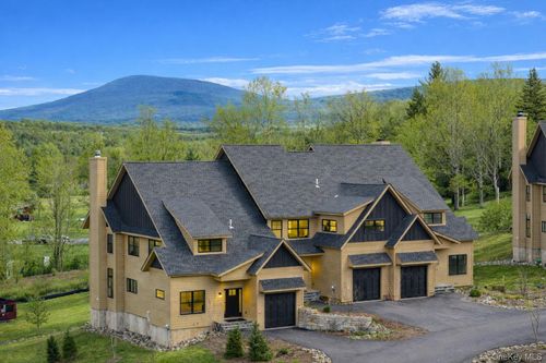 10 Stonewall Ln, Windham, NY, 12496 | Card Image