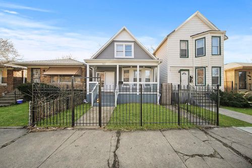 7931 S East End Ave, Chicago, IL, 60617-1002 | Card Image