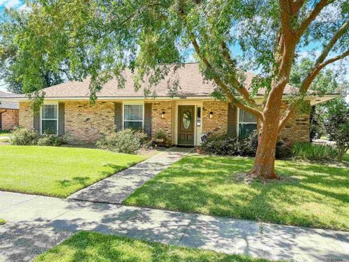 10802 Landsbury Ave, Baton Rouge, LA, 70809 | Card Image
