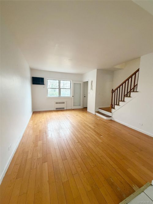 10-25 115th St, College Point, NY, 11356-1536 | Card Image