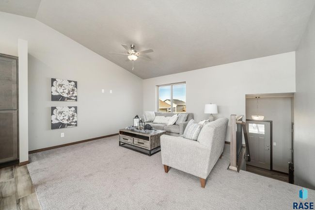 804 N Juniper St, House other with 3 bedrooms, 2 bathrooms and null parking in Lennox SD | Image 7
