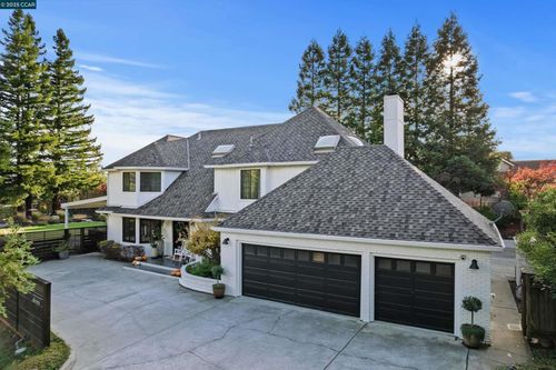 11 Silverhill Way, Lafayette, CA, 94549-1736 | Card Image