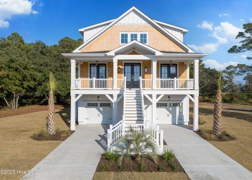 137 Bethea St, Holly Ridge, NC, 28445-7702 | Card Image