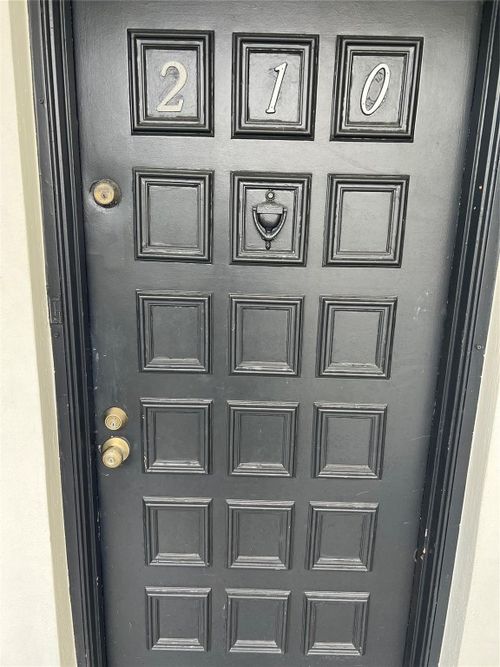 210-9920 Nw 68th Pl, Tamarac, FL, 33321-3321 | Card Image