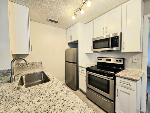 unit-201-2569 Grassy Point Dr, LAKE MARY, FL, 32746-6534 | Card Image