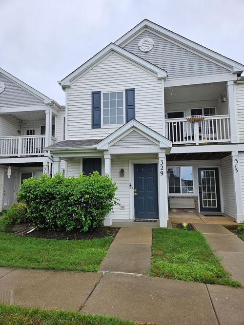 329-329 Silverstone Dr, Carpentersville, IL, 60110-1174 | Card Image