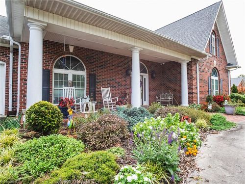 148 Magnolia Dr, North Wilkesboro, NC, 28659-8845 | Card Image