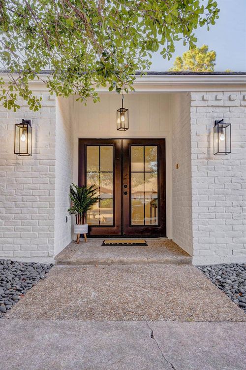 10303 Chevy Chase Dr, Houston, TX, 77042-2445 | Card Image