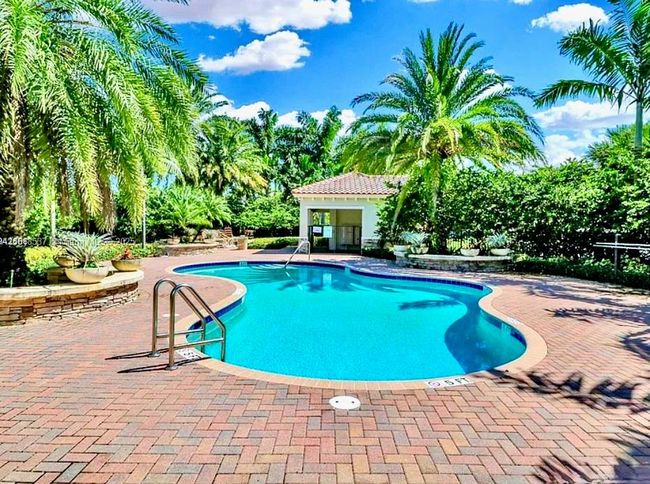 119 Riverwalk Cir E, Townhouse with 3 bedrooms, 3 bathrooms and null parking in Plantation FL | Image 27