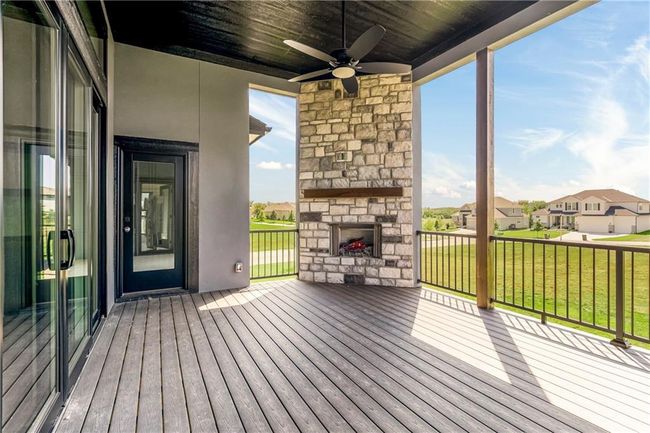17556 Acton St, House other with 4 bedrooms, 3 bathrooms and null parking in Overland Park KS | Image 15