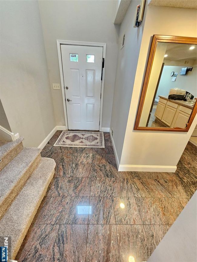 403 Heights Dr, Townhouse with 2 bedrooms, 3 bathrooms and null parking in Haledon NJ | Image 14