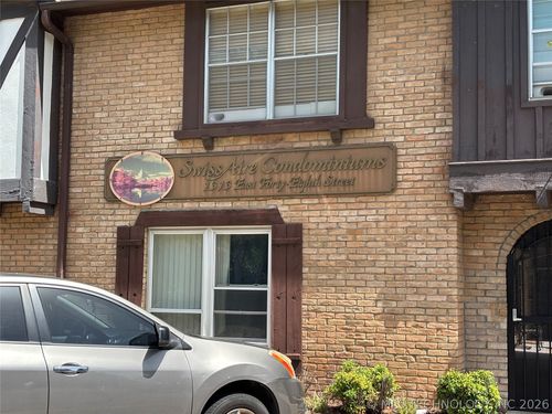 4-1313 E 48th St, Tulsa, OK, 74105-4762 | Card Image