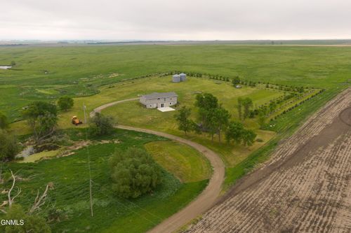 950 94th Street Se, Strasburg, ND, 58573 | Card Image